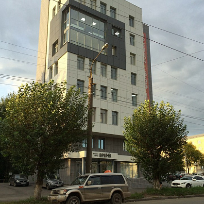 Входная группа ТЦ Время, бизнес-центр. 